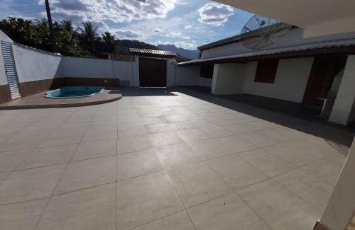 Maranduba Ski Chalet | 0006.03 - Maranduba - Chalé - 1 Dorm - 5 Pess - 3 Quadras Do Mar - Piscina Coletiva - WIFI