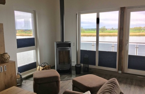Kroeslin House | 06. floating houses (105 m²) Nanna - Floating houses no. 9 with fireplace, sauna and 2