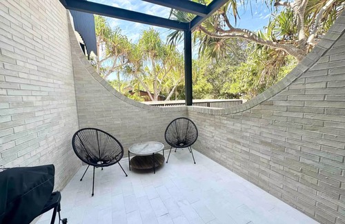 Suffolk Park House | #06 Modern 5 Star Luxury w/Pool on Tallows Beach