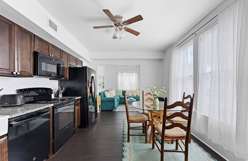 Historic District Apartment | 1/1 1st floor apartment in the heart of downtown, historic New Smyrna Beach.
