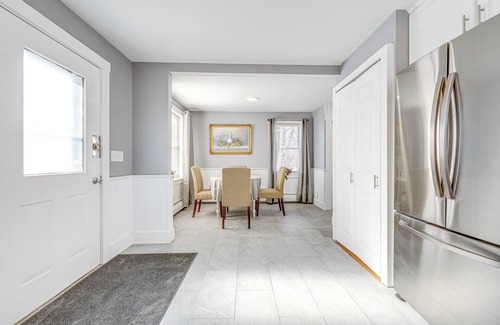 Rockland House | 1/2 Mi to Dtwn & Harbor Park: Home w/Large Yard!