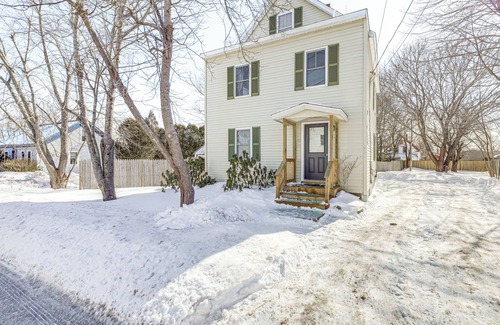 Rockland House | 1/2 Mi to Dtwn & Harbor Park: Home w/Large Yard!