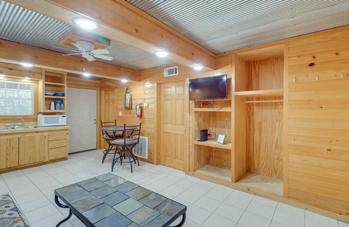 Heber Springs Cabin | 1/2 Mi to Greers Ferry Lake: Quiet Cabin w/Porch