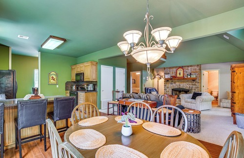 Kingston House | 1/2 Mi to Lake Texoma: Home w/Fire Pit & Grill!