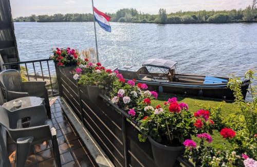 Municipality of Kaag en Braassem House | 1-2 pp ROOM AMS Airport great view lake