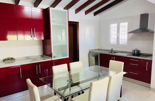 Pinar del Advocat Ski Chalet | 1.5km from L'Ampolla Beach and town | Comfortable | 3 double bedrooms |