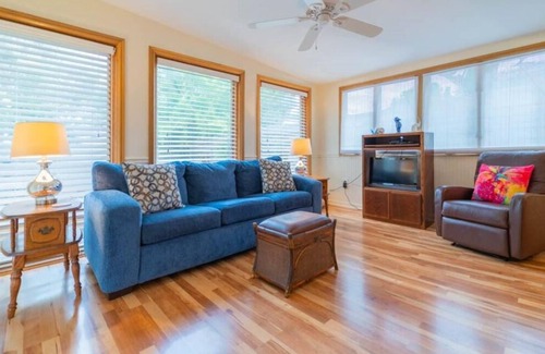 Alta Vista House | 1. Bahia Bungalow near Downtown, Lido & Siesta Key #1
