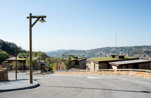 Kfardebian Apartment | 1 BD Chalet- RedRock