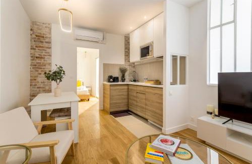 2nd Arrondissement Apartment | 1 BDR Bourse -Opera with AC