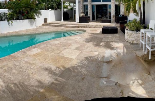 Pelican Key Villa | #1 Beach House on the Ocean with Private Pool, HGTV Villa Incognito