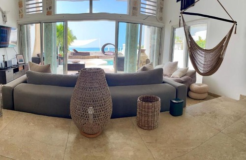 Pelican Key Villa | #1 Beach House on the Ocean with Private Pool, HGTV Villa Incognito