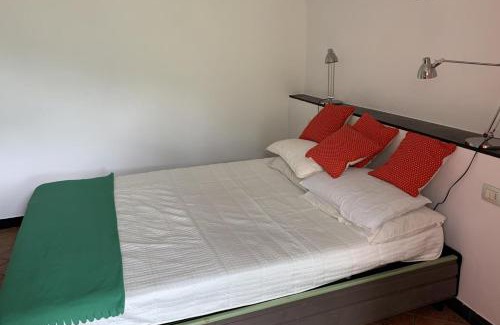 Colletta House | 1 Bed Cottage Sleeps 4 Private Garden - Pool