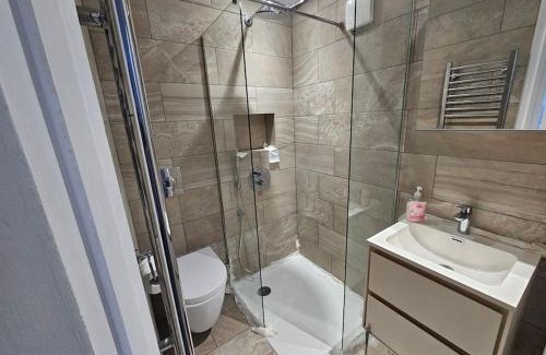 Luton Apartment | 1 Bed House Luton town center
