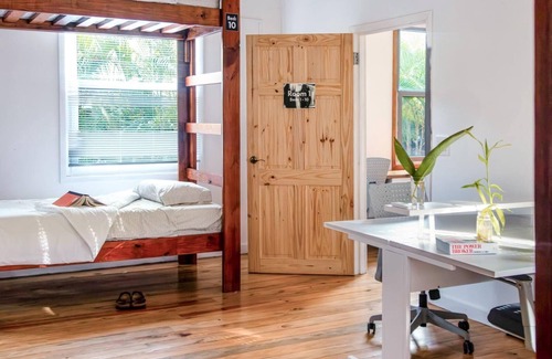 Crawfish Rock Hotel | 1 Bed in a Shared Hostel Room (Female #3)