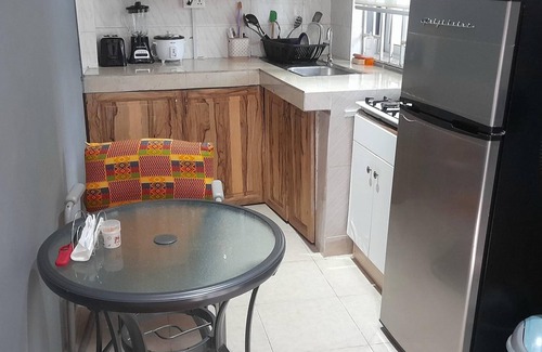 Accra Apartment | 1 Bed Sleeps 2 Apartment - Free Parking - Tv