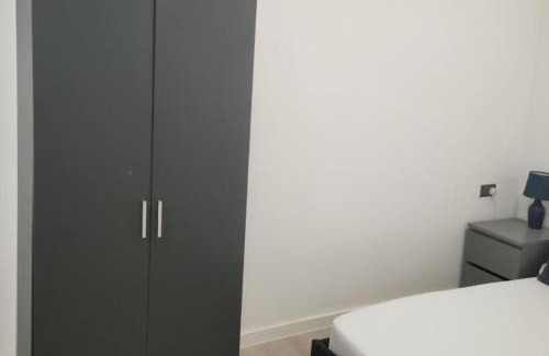 Golders Green Apartment | 1 Bed Studio - Central Free Parking