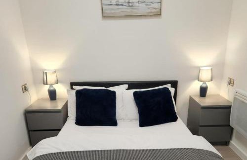 Golders Green Apartment | 1 Bed Studio - Central Free Parking