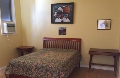 Estate Hermon Hill Condo | 1 bedroom, 1 bathroom condo $1,800/month. Min 3 weeks stay.