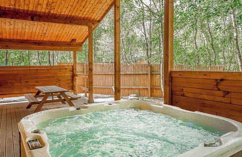 Freehay Ski Chalet | 1 bedroom accommodation in Freehay, Cheadle