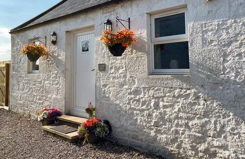 Dalton Cottage | 1 bedroom accommodation in Dalton, near Lockerbie