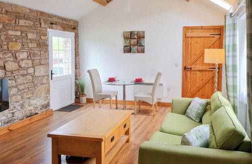 Brampton Cottage | 1 bedroom accommodation in West Hall, near Brampton
