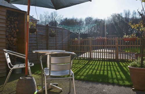 Cross Hands Cottage | 1 bedroom accommodation in Cross Hands, near Carmarthen