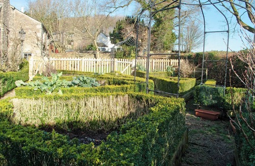 Kendal Cottage | 1 bedroom accommodation in Endmoor, near Kendal