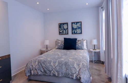 Terrebonne House | 1 bedroom apartment with 2 beds for up to 4 people