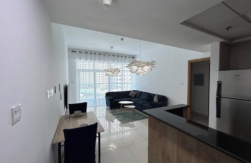 Jumeira 1 Apartment | 1 Bedroom Apartment Twin Bed