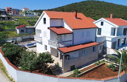 Drace Apartment | 1 bedroom apartment with garden