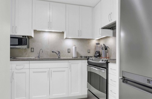 Chinatown Apartment | 1 Bedroom Furnished Apartment at Penn Quarters
