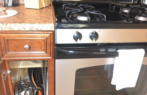 Pusch Ridge Estates House | 1 bedroom guest home in Oro Valley! Mountain views, hot tub. Private entry!