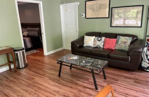 Port Wentworth House | 1 Bedroom Low Country Executive Oasis