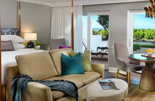 Connors Hotel | 1-Bedroom Suite at a 4.5⭐️ Hotel