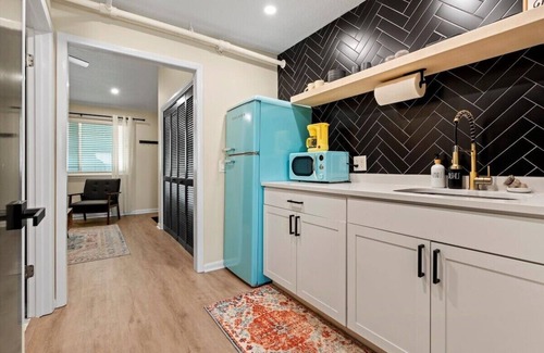 Atlantic Beach Apartment | 1 Block from AB Town Center: The Coquina House 4
