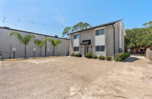 Atlantic Beach Apartment | 1 Block from AB Town Center: The Coquina House 4