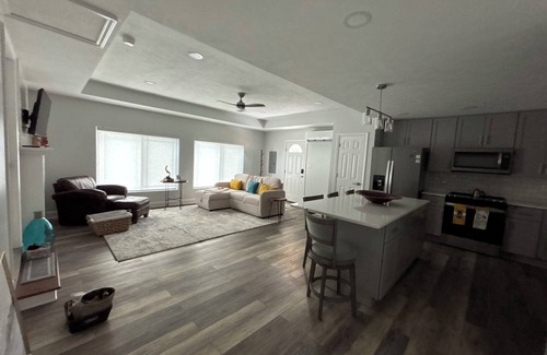 Seymour Apartment | 1 BR Suite Apt near Knoxville & Smoky Mountains.