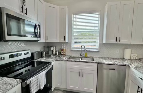 Cross Mountain House | #1 Entire Townhome in San Antonio