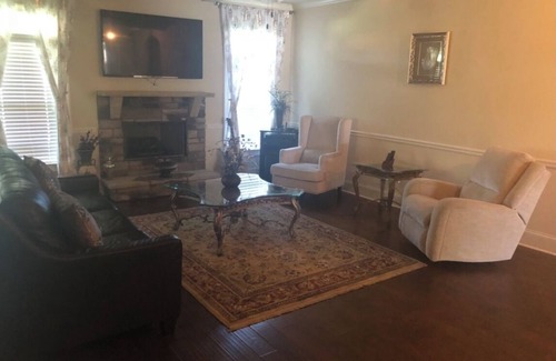 North Augusta House | 1 exit away from Masters & all entertainment near Washington Rd.
