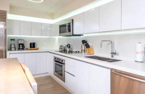 South Beach Apartment | *1 Hotel-Amazing - 5*- South Beach-Spacious-1BR-1.5 Bath-Resort Residence*