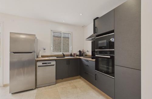 Penvins House | 1 km plage - jolie maison 7 adultes 3 enfants