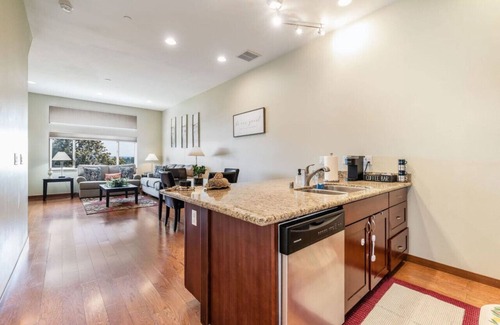 New Tacoma Villa | <1 mi to Dome | 3BD 2.5BA | Townhouse | Garage -20