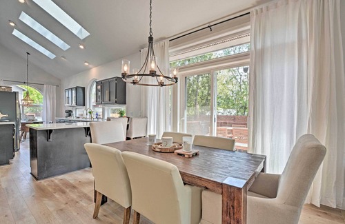Grants Pass House | 1 Mi to Drinks & Dining: Getaway in Grants Pass