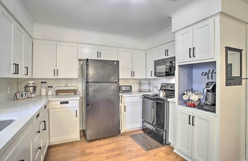 Brenham House | 1 Mi to Main St: Brenham Retreat w/Game Room