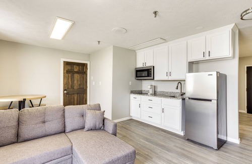 Oakland City Apartment | < 1 Mi to Oakland City University: Cozy Apartment