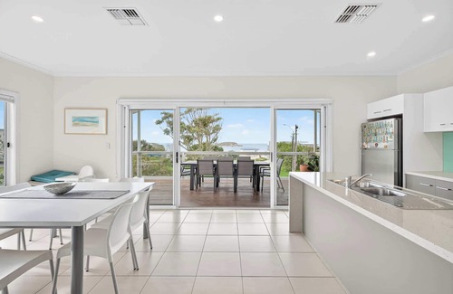Encounter Bay House | 1 Viking Street, Encounter Bay