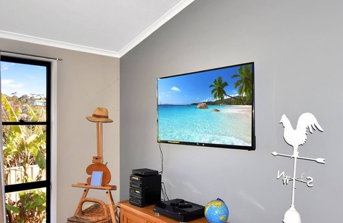 Bermagui House | 10 Hay Street - Pet Friendly