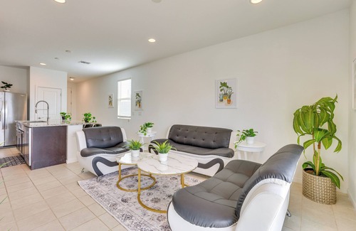 Laveen Village House | 10 Mi to Dtwn Phoenix: Chic Family Home