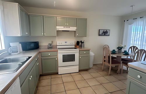 Indian Wells House | 10 Minutes to Disney! Pool Home Large Lot