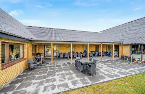 Bording Cottage | 10 Værelses Bolig i Bording